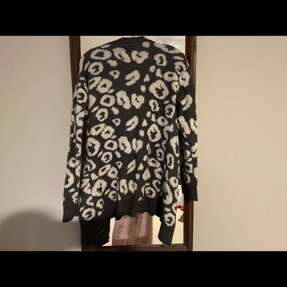 forever 21 cheetah print cardigan - Picture 2 of 2